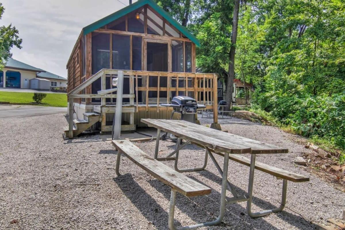 Charming Log Cabin In Bloomington Extérieur photo